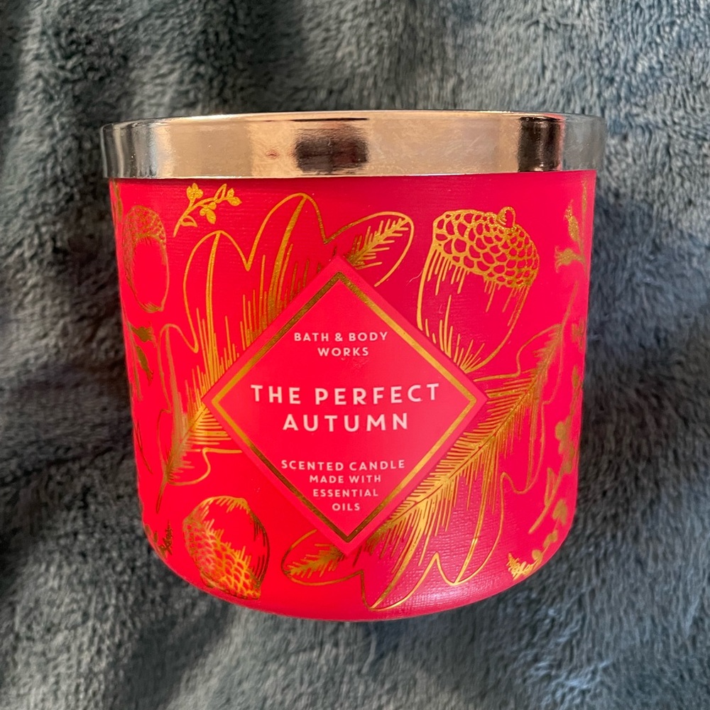 The Perfect Autumn candle by Bath & Body Works